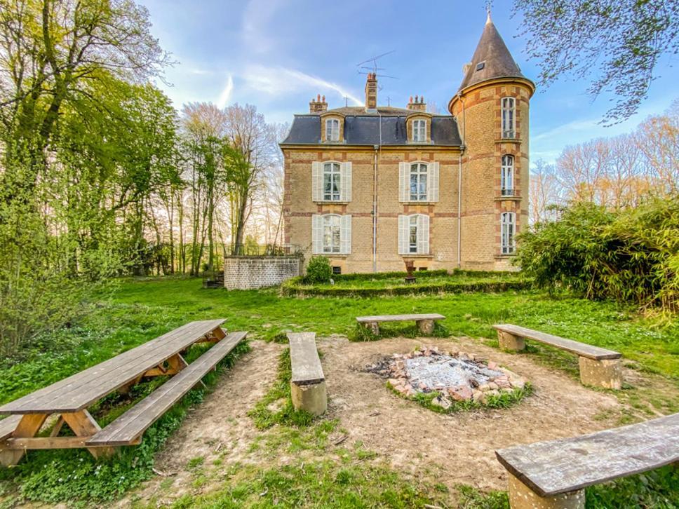 Private Castle With Park - Chateau Guillermo La Moncelle 외부 사진
