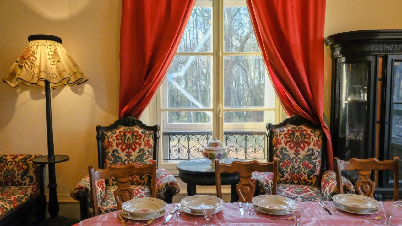Private Castle With Park - Chateau Guillermo La Moncelle 외부 사진